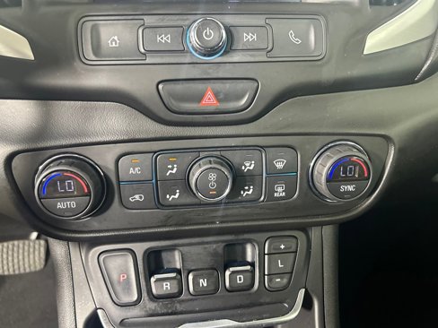 Used 2021 GMC Terrain SLE w/ Driver Convenience Package image 22