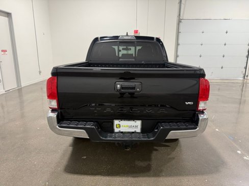 Used 2016 Toyota Tacoma SR5 image 6