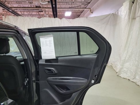 Used 2020 Chevrolet Trax LT w/ Driver Confidence Package image 45