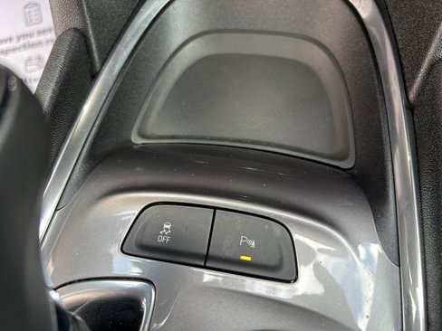 Used 2020 Chevrolet Malibu LT image 28