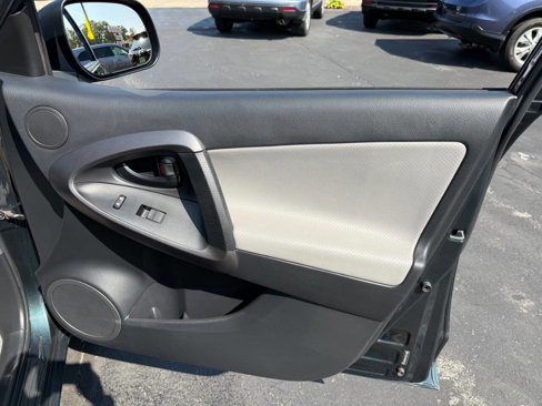 Used 2012 Toyota RAV4 Limited image 30