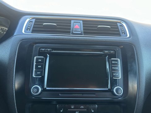 Used 2014 Volkswagen Jetta TDI image 22