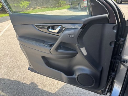 Used 2022 Nissan Rogue Sport SV w/ Technology Package image 20