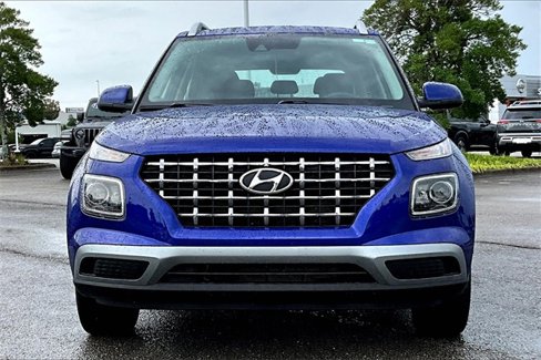 Used 2022 Hyundai Venue SEL image 3