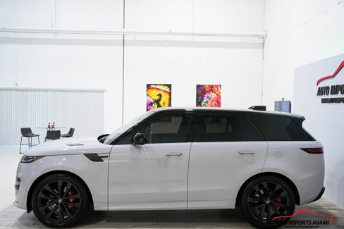 Used 2024 Land Rover Range Rover Sport Dynamic SE image 12
