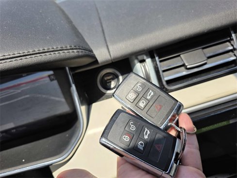 Used 2021 Land Rover Range Rover Westminster Edition image 17