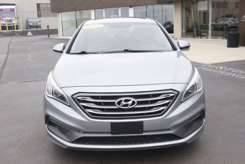 Used 2017 Hyundai Sonata Limited w/ Tech Package 03 image 9