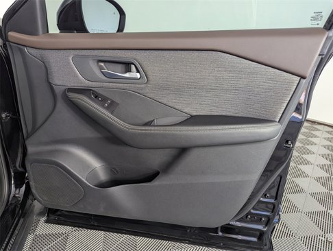 Used 2021 Nissan Rogue SV image 33