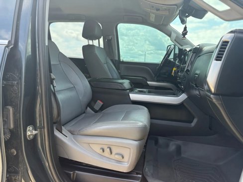 Used 2019 Chevrolet Silverado 2500 LTZ w/ Vortec Plus Package image 11