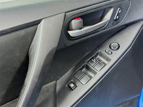 Used 2012 MAZDA MAZDA3 i Touring image 16