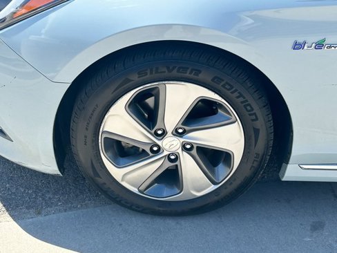 Used 2016 Hyundai Sonata Limited w/ Option Group 02 image 12