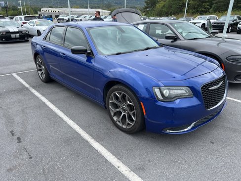 Used 2018 Chrysler 300 Touring w/ Sport Appearance Package image 1