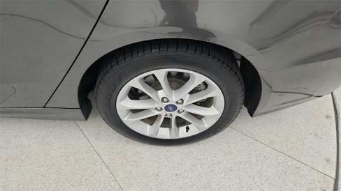 Used 2019 Ford Fusion SE image 31