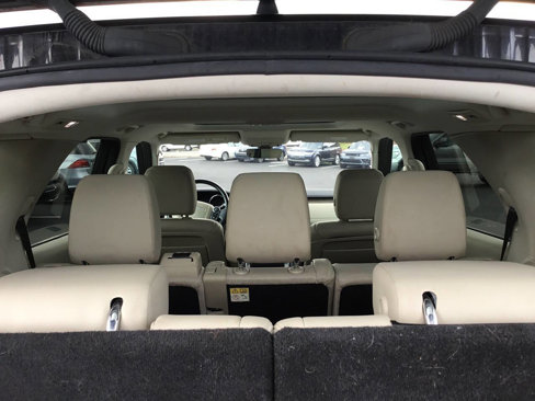 Used 2017 Land Rover Discovery HSE image 20
