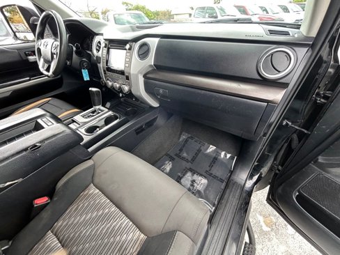Used 2018 Toyota Tundra SR5 image 18