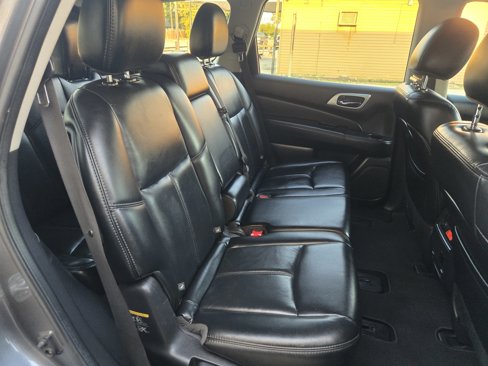 Used 2016 Nissan Pathfinder SL w/ SL Tech Package image 12