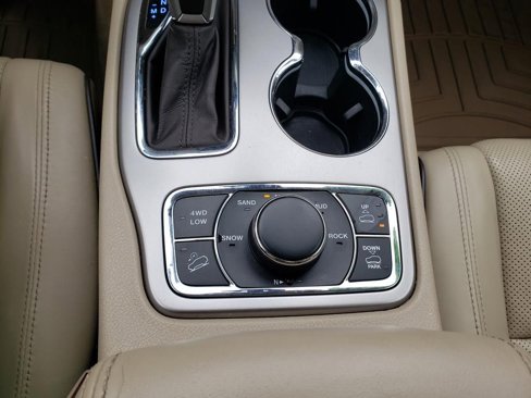 Used 2019 Jeep Grand Cherokee Overland image 37