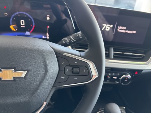 New 2025 Chevrolet Trax LT w/ Sunroof Package image 14