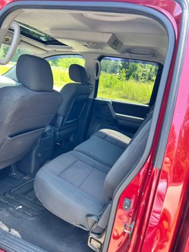 Used 2009 Nissan Titan SE w/ SE Drivers Convenience Pkg image 3