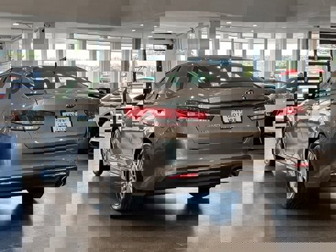 Used 2018 Kia Optima LX image 4