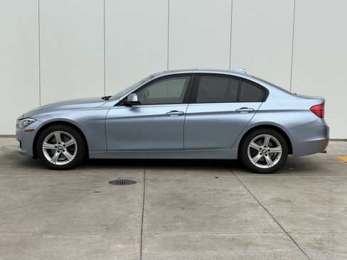 Used 2014 BMW 320i Sedan image 4
