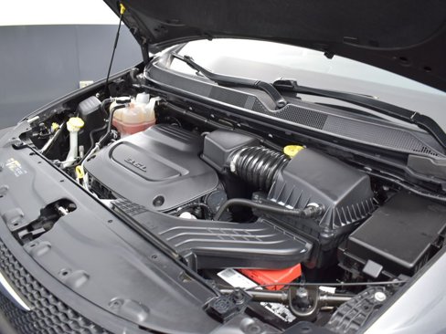 Used 2022 Chrysler Voyager LX image 27
