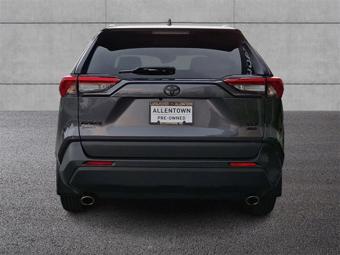 Used 2024 Toyota RAV4 XLE image 5