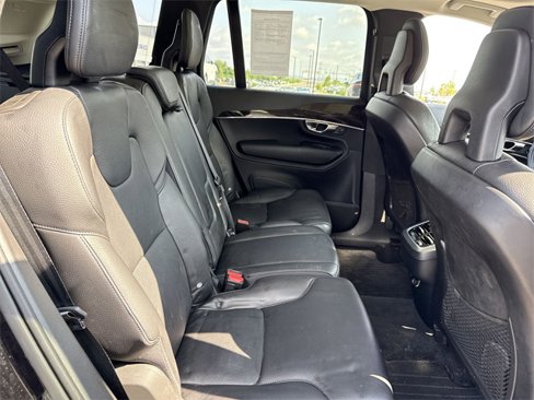 Used 2018 Volvo XC90 T5 Momentum w/ Convenience Package image 14