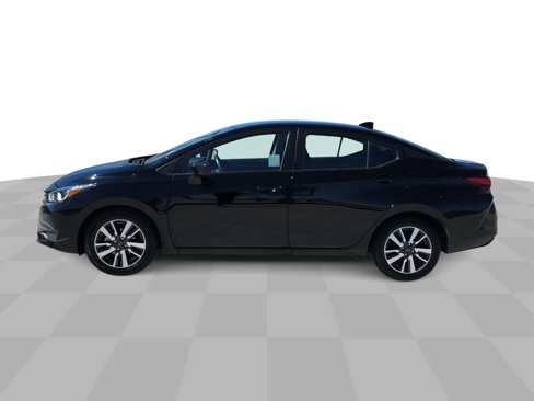 Used 2024 Nissan Versa SV image 5