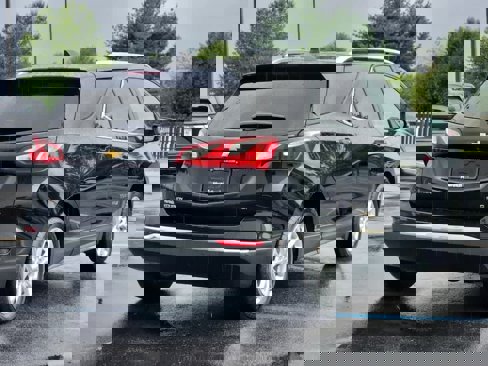 Used 2019 Chevrolet Equinox LT image 3