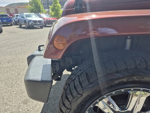 Used 2007 Jeep Wrangler Sahara w/ Dual Top Group image 31