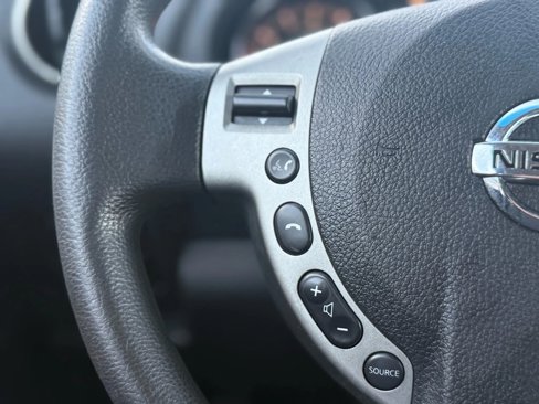 Used 2015 Nissan Rogue S image 10