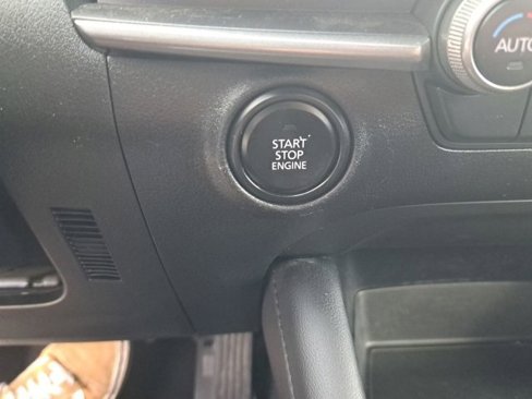 Used 2022 MAZDA MAZDA3 s image 27