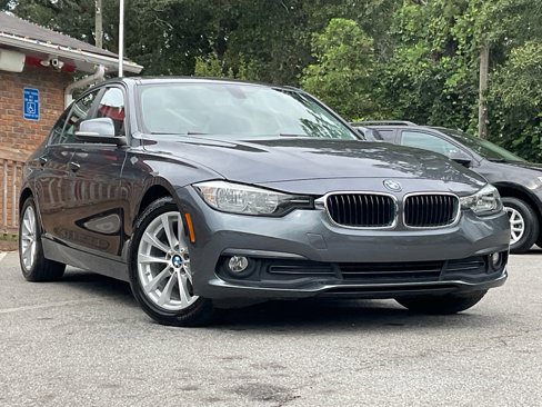 Used 2016 BMW 320i Sedan image 3