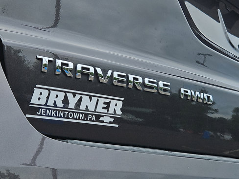 Used 2017 Chevrolet Traverse LT w/ Style and Technology Package image 31