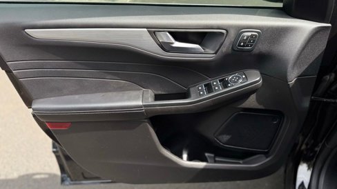Used 2023 Ford Escape Platinum image 12