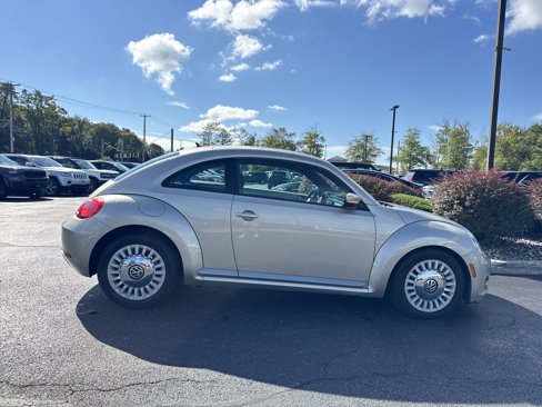 Used 2013 Volkswagen Beetle 2.5 image 4