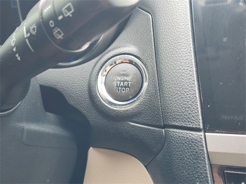 Used 2016 Subaru Outback 3.6R Limited image 21