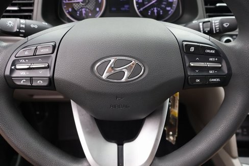 Used 2019 Hyundai Elantra SEL image 18