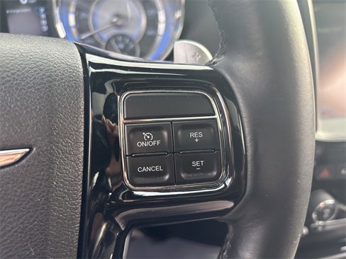 Used 2014 Chrysler 300 S image 18