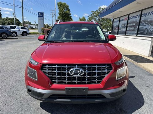 Certified 2020 Hyundai Venue SEL image 2