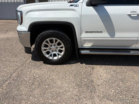 Used 2017 GMC Sierra 1500 SLE w/ SLE Value Package image 2