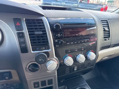 Used 2012 Toyota Tundra 4x4 CrewMax image 27