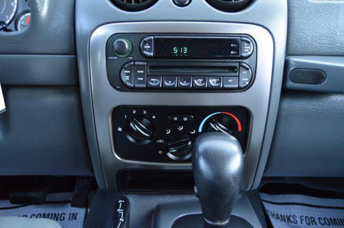 Used 2005 Jeep Liberty Renegade image 20