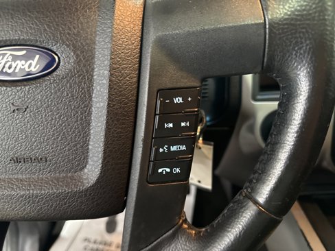 Used 2016 Ford Expedition XLT image 16