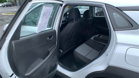 Used 2021 Hyundai Kona SE image 18