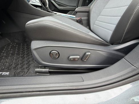 New 2026 Volkswagen Jetta SE image 30