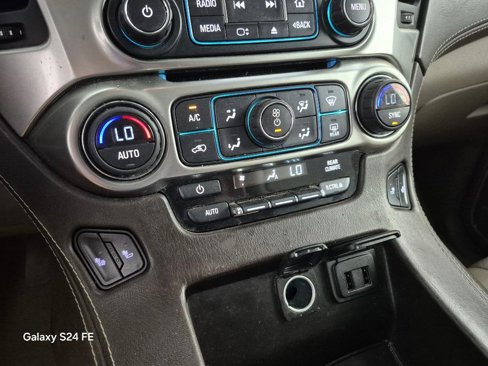 Used 2016 Chevrolet Suburban LT image 23
