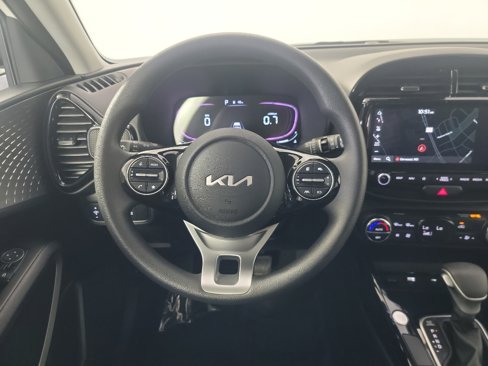 Certified 2023 Kia Soul S image 21