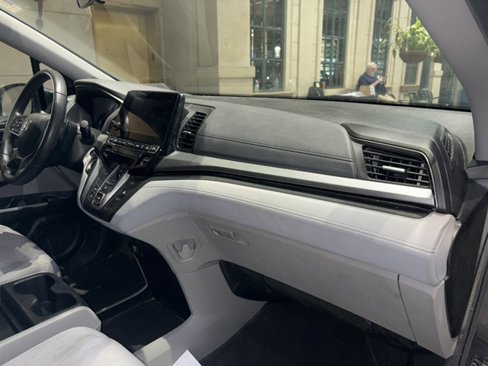 Used 2019 Honda Odyssey EX image 18
